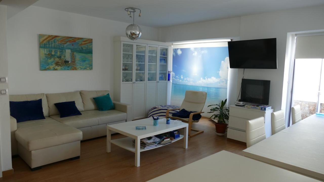 Piso En Santa Cristina, A 150 M De La Playa Apartment Oleiros Ngoại thất bức ảnh