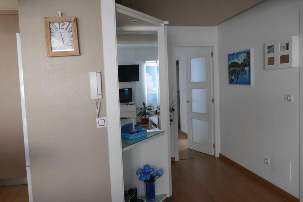 Piso En Santa Cristina, A 150 M De La Playa Apartment Oleiros Ngoại thất bức ảnh